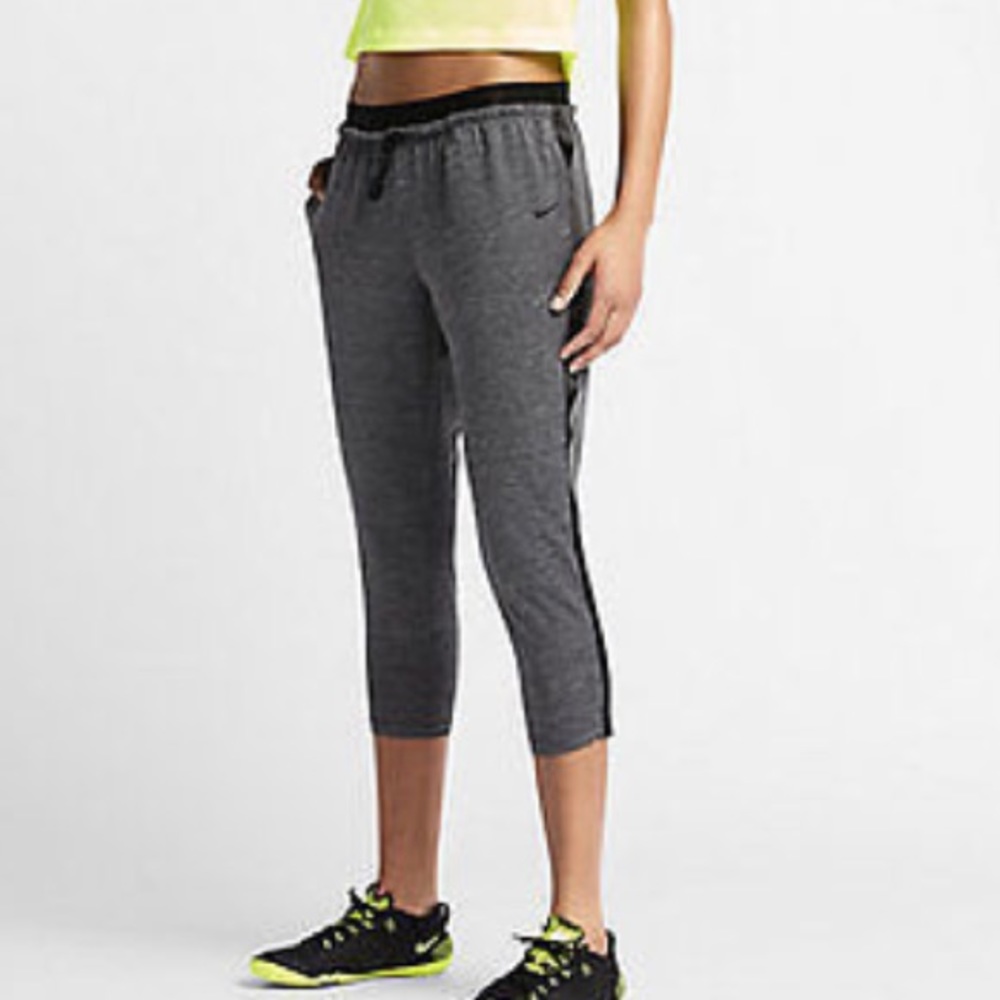 Nike crop pants